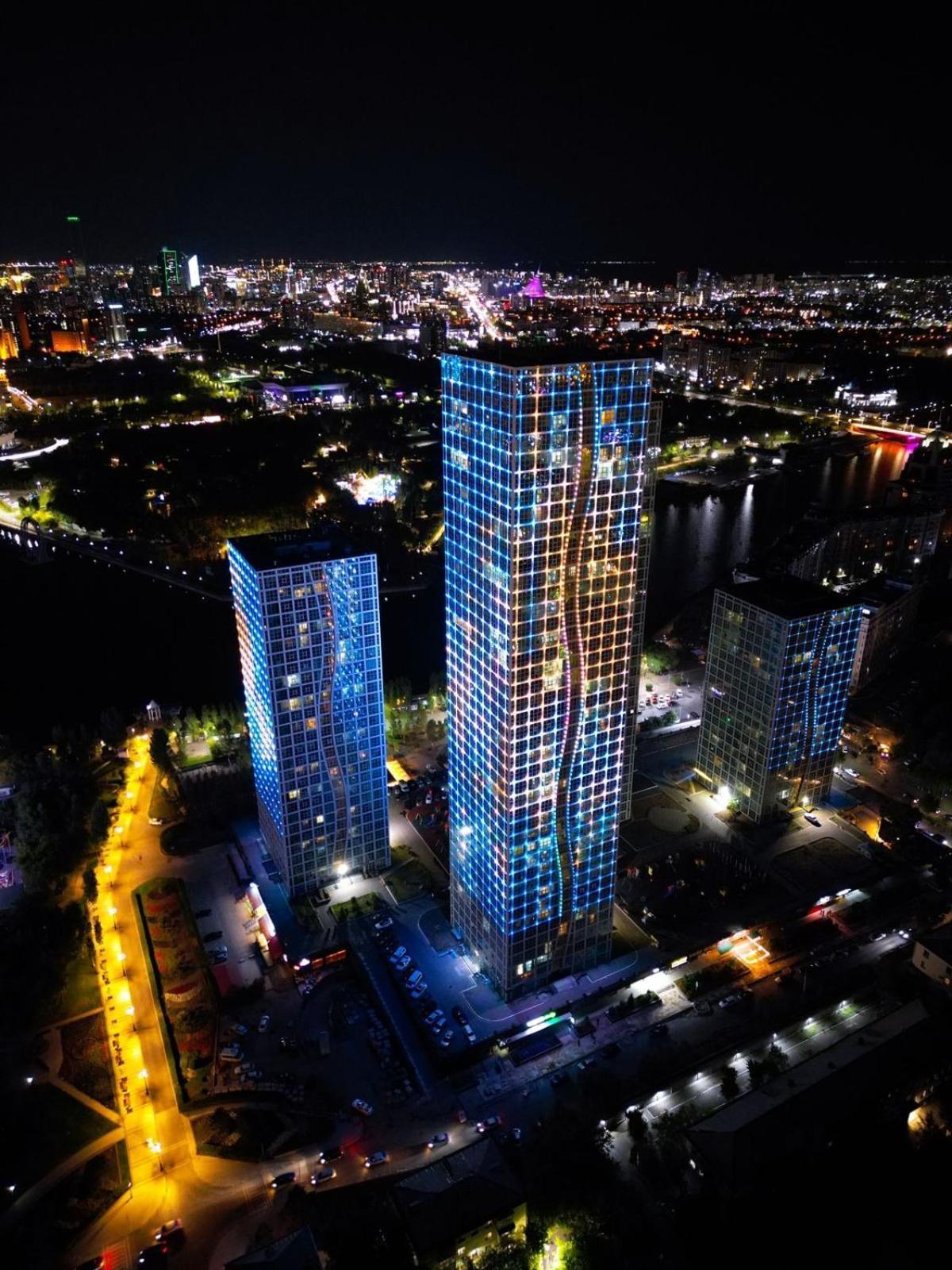 Апартаменты На Набережной С Панорамным Видом На 39 Этаже Astana Bagian luar foto